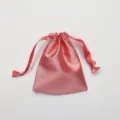 Roze satijnen trekkoord tasje, elegante geschenkverpakking en sieraden opbergzakje voor feesten. - Watermeloen Rood