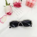 Lunettes de soleil noires chics en strass pour femmes, lunettes de soleil tendance cristal 2024 - Noir (Strass Blanc)