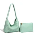 Bolso de hombro tejido verde menta y estuche, bolso hobo de cuero suave de moda para mujeres. - Verde menta