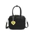Bolso cruzado de cuero trenzado negro con dije de corazón, elegante bolso de boliche. - Negro