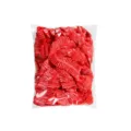 Detailaufnahme der roten Einweg-Plastiktischdecke mit Gummizug, verpackt im transparenten Beutel - 10er Pack / Rot
