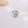 Zilveren kralenring met micro pave zirkonia letter hanger voor dames mode sieraden. - L