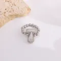 Modieuze koperen micro-geplaveide zircone letter ring met zilveren kralen groothandel. - Letter T