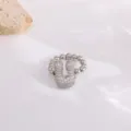 Zilveren ring met letter U zirkonia en kralenband modieuze koperen sieraden voor vrouwen dagelijks. - Letter U