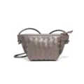 Mini metallicgraue geflochtene Leder Umhängetasche mit Knotendetail für modische Damen. - Metallgrau (B2418)
