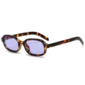 Retro Y2K schmale Sonnenbrille mit Schildpatt-Rahmen und lila UV-Schutz-Gläsern. - Hellviolette Linse / Schildpattrahmen