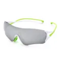 Occhiali da sole sportivi eleganti con lente grigia integrata e montatura bianco-verde. - Montatura Bianco Verde Specchio Argento