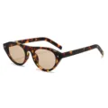 Schicke Sonnenbrille mit Schildpatt-Muster, flacher Oberseite und Nieten für den Sommer. - C7 Schildpatt Rahmen Braune Gläser