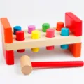 Holz Klopfbank Spielzeug für Kleinkinder, frühes Lern-Pfeifenklopfen Hammer Spielset. - Standardausführung