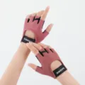 Halve vinger fitness handschoenen voor heren en dames, ademende sport handschoenen. - Bordeauxrood