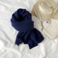 Donkerblauwe geplooide gebreide sjaal voor dames, zachte warme winter sjaal en stijlvolle halsdoek. - Marineblauw