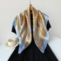 Elegante blauwe gouden barok sabel zijde vierkante sjaal, vintage luxe 90cm hoofddoek. - Blauw