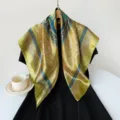 Retro barok satijn vierkante sjaal voor dames, 90cm groen goud luxe hoofddeksel en omslagdoek. - Groen