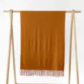 Morbida sciarpa con frange color caramello autunno inverno calda scialle finto cashmere - Arancione Vivo
