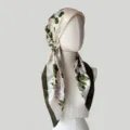 Damen Satin quadratischer Schal elegante Blumenmuster Kopftuch Seidengefühl Hijab Mode - Kamelie