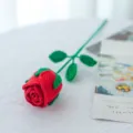 Handgemaakte gehaakte rode roos bloem simulatie gebreide roos cadeau voor woondecoratie. - Heldere Rood