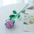 Handgemaakte gehaakte kunstmatige roos gebreide paarse bloem cadeau voor boeket decoratie - Paars