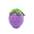 Pendant fraise violette au crochet fait main mignon porte-clés fruit en laine accessoire - Fraise à grains de fraise n° 81 violet taro