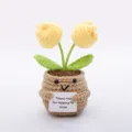 Handgemaakte gehaakte pot tulp bloem pop bureau ornament schattig cadeautje decoratie - Tulp in pot met 2 lichtgele koppen en bruine pot