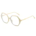Modische übergroße Polygon-Brille mit schicker beiger Fassung und goldenen Metallbügeln. - Polygonaler Großer Rahmen (3269) / Reisweißer Rahmen Klare Gläser