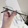 Elegante Damen Blaulichtfilter Brille mit schwarzem Gestell und schicken Kettendetails für den Alltag. - Anti-Blaulicht (Keine Stärke) / Schwarz