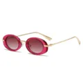 Vintage ovale Sonnenbrille mit einem lebendigen rosa transparenten Rahmen und goldenen Buegeln. - C7 Transparent Violett