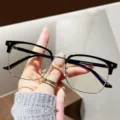 Herren Blaulichtfilter Brillenrahmen, stilvolle schwarze Halbrand Optik Brille fuer Herren. - Schwarz-Goldener Rahmen / Ohne Sehstärke Blaulichtfilter