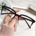 Stilvolle Brille mit Farbverlauf schwarzem klarem Gestell Blaulichtfilter für den Alltag. - Nur Rahmen / Schwarz Farbverlauf
