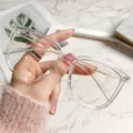 Transparente Blaulichtfilter Brille mit klarem Rahmen fuer Damen und Herren im Alltag. - Nur Rahmen / Transparent