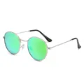 Ronde metalen zonnebril met groene gespiegelde lenzen, retro vintage stijl voor dames en heren - Vintage Ronde Gepolariseerde Stijl (3447) / Roestvrijstalen Frame / Gouden Frame met Groene Spiegelglazen