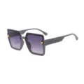 Gafas de sol de mujer gran montura moda con lentes degradadas y detalles de trébol dorados. - Montura Gris Lentes Grises Degradados