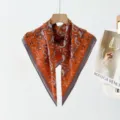 Sciarpa quadrata vintage con stampa cachemire, elegante foulard arancione in cotone lino. - XPM-18