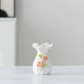 Weisse keramische Miniaturvase handgemachte rosa Blumen Tischdekoration fuer Zuhause - 23C