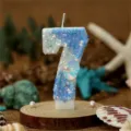 Verlauf blaue Nummer 7 Geburtstag Kerze mit Muschel Perle und Glitzer für Party - Zahl 7 / Verlauf Blau
