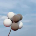 Lindos adornos de pastel de globos para fiesta de cumpleaños decoración de pasteles de baby shower. - Blanco Roto