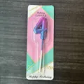 Candela di compleanno numero 4 sfumata rosa e blu, ideale per decorare torte e feste. - Numero 4 / Viola Sfumato