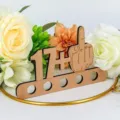 Señal de dinero de madera de 17 cumpleaños con diseño divertido de dedo medio fiesta. - Hombre 18 años