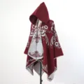 Femme cape à capuche ethnique, manteau chaud d'hiver bordeaux, élégante écharpe jacquard. - Cape / Rouge Vin