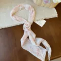 Chiffon bloemen hals sjaal detail, Franse vintage roos strik accessoire voor vrouwen. - Roos Stijl Streamer / Roze Bloemen