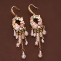 Bunte Kristall Quaste Ohrringe elegante goldene Blumen Ohrhänger modischer Damenschmuck. - Samthintergrund Schmetterling Quaste Stil (14#) / Gold Bunte Rosa Perlen