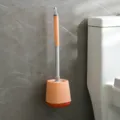 Juego de escobilla de baño de pared con mango largo naranja y gris para la limpieza. - Rosa