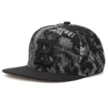 Casquette de baseball hip-hop noire plate avec lettre R brodée et imprimés streetwear. - Réglable / R - Noir et blanc