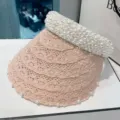 Detalle de sombrero de encaje con perlas, visera de verano elegante para playa y viajes. - Talla única / Rosa