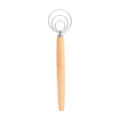 Frusta per pasta danese con manico in legno e anelli in acciaio inossidabile per dolci. - Bobina / Stile lungo