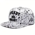 Gros plan sur la casquette hip-hop blanche avec broderie et motif éclaboussures. - Réglable / Blanc