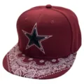 Gorra de béisbol hip-hop burdeos con bordado de estrella y visera plana con estampado de paisley. - Ajustable / Estrella de cinco puntas 3D - rojo