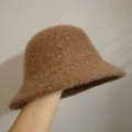 Verdikte wolmix emmerhoed voor dames, gezellige herfst en winter vissershoed in effen camel. - Donker moka - roodachtig bruin