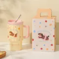Keramiktasse mit Deckel Strohhalm und Geschenkbox, niedliches Dackel Design Kaffeetasse. - Große Kapazität / Rosa