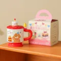 Süße Cartoon Keramik Tasse mit Deckel, Kuchen Design Kaffeetasse, schönes Trinkbecher Geschenk. - 400ml / Rot