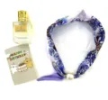 Foulard en soie imprime floral violet tendance avec grande boucle magnetique en perle pour femme. - KK-11